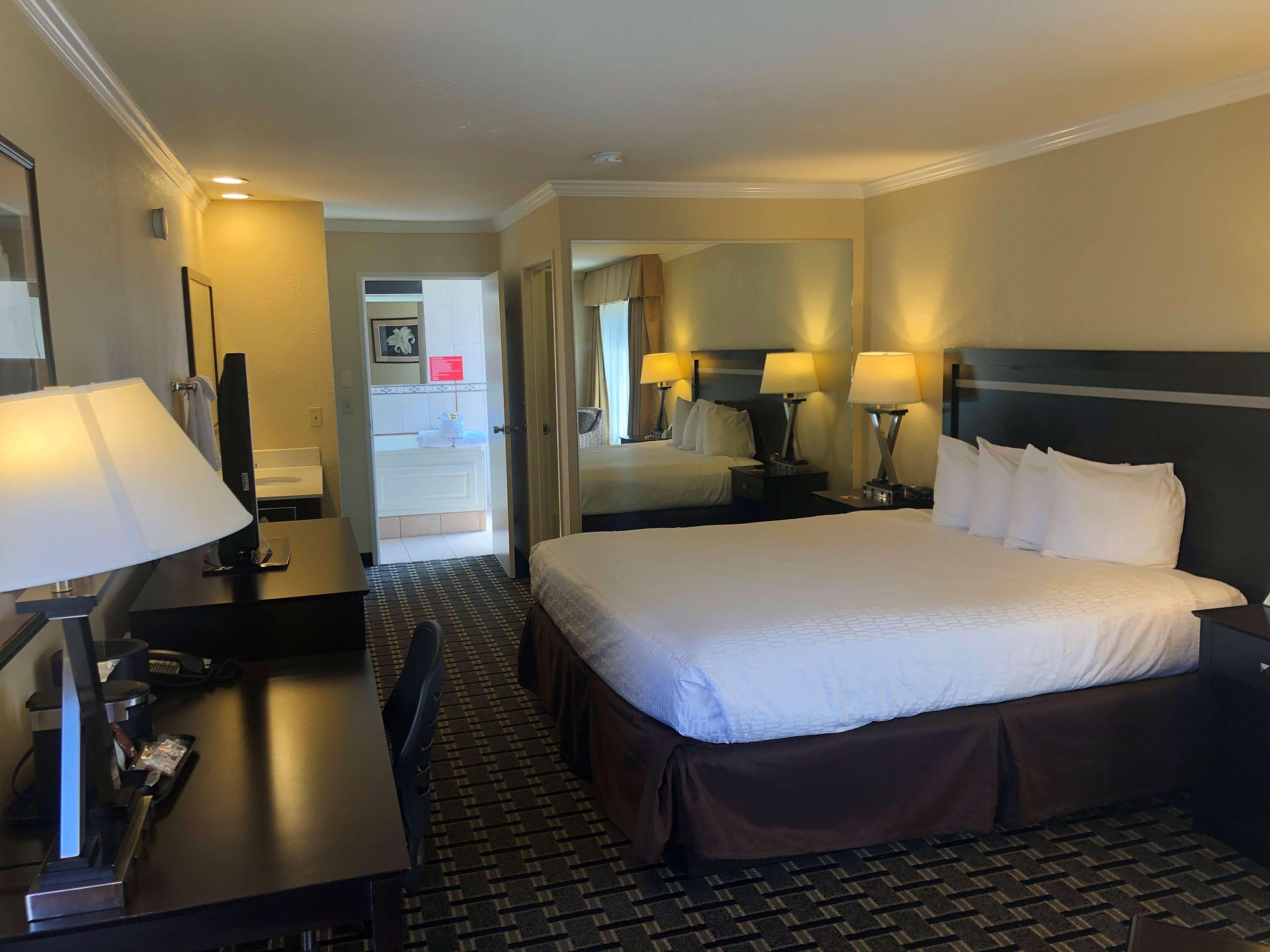 Best Western Plus Inn Of Hayward Dış mekan fotoğraf